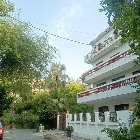 Oyo Metro View Residency Near Snow World Hotel Noida Exterior foto